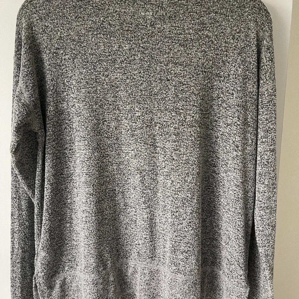 Lucky Brand women’s knit pullover. Very soft and comfy. Size‎ S/P. Gently worn.